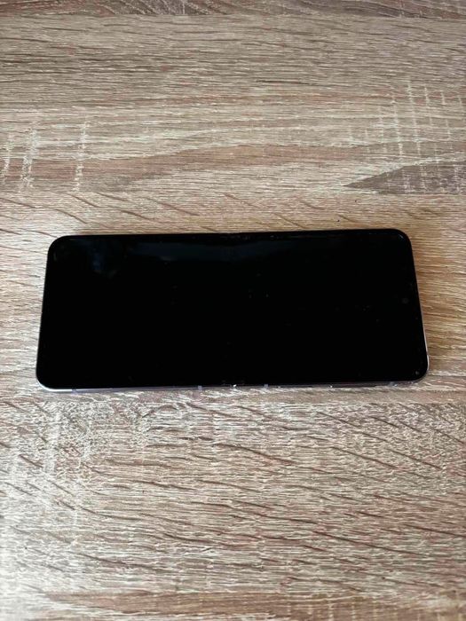 Продавам Samsung Galaxy Z flip 4