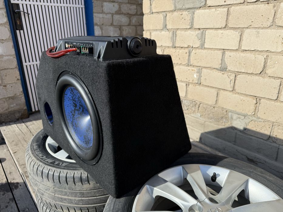 Сабвуфер с усилителем SONY