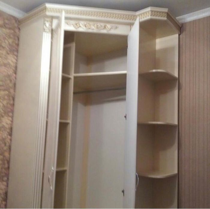 Угловой шкаф для спальни или детской