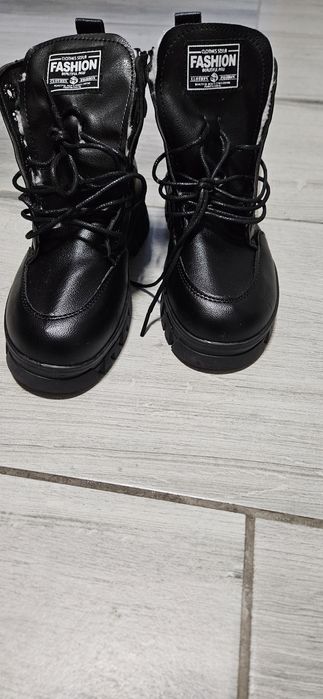 Ghete dama marimea 25 Nou