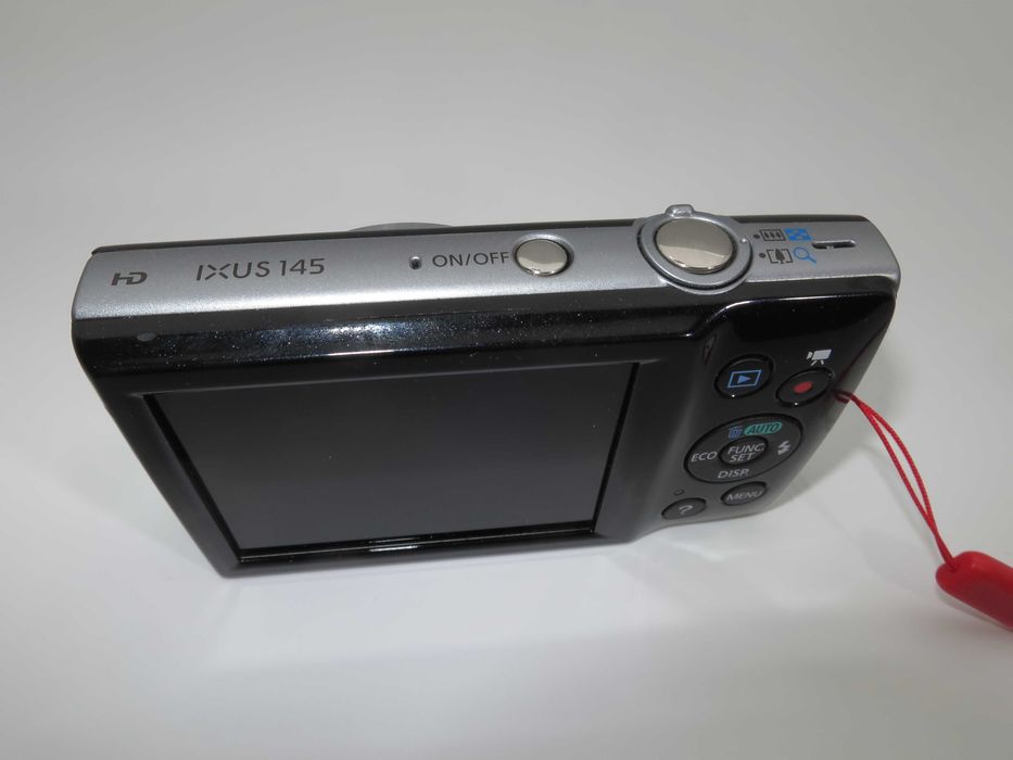 Canon IXUS 145 ултра компактен цифров фотоапарат, дигитална камера 16 MP и 8х оптичен зум, отлично състояне, работи перфектно