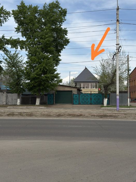 Продам дом на первой линии проспекта