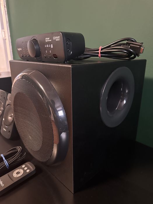 Boxe Logitech 5.1 Z906, 500W RMS