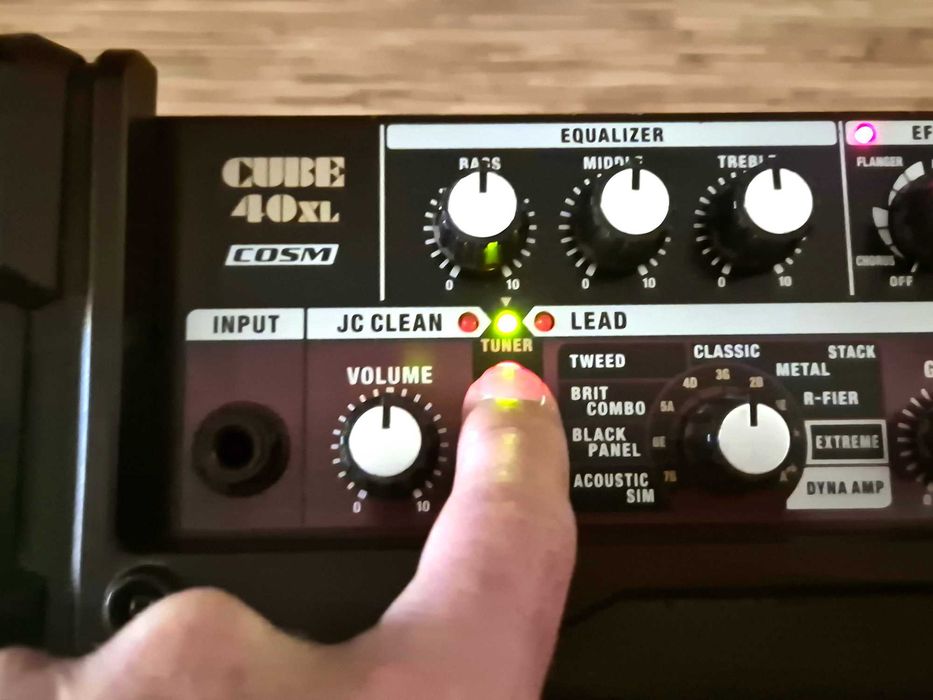 ROLAND CUBE-40XL - висок клас китарен усилвател Роланд кубе