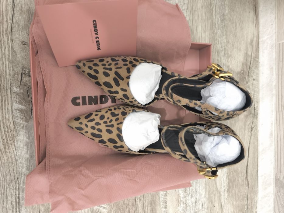 Продам туфли из натуральной замши