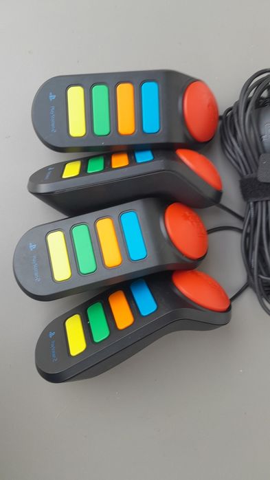 PlayStation 2, 3 Buzz! Buzzer