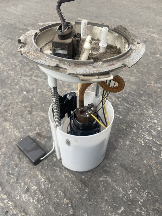 pompa benzina VW Golf 6 , motor 1.6benzina an 2010