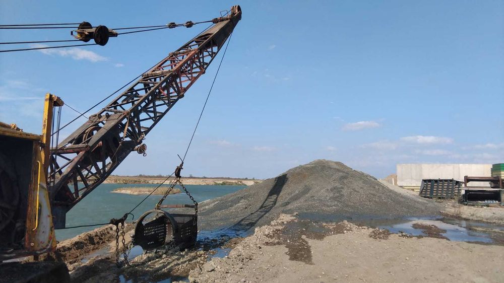 Ofer spre închiriere Draglina Menck 154LC de închiriat cu operator