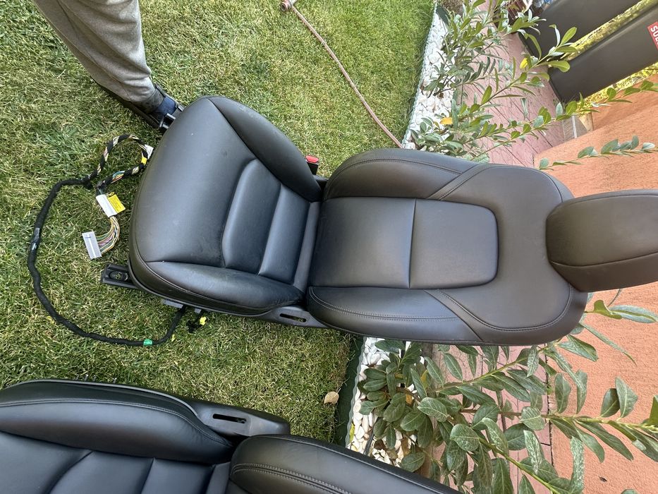 Scaune Tesla model 3 an 2023