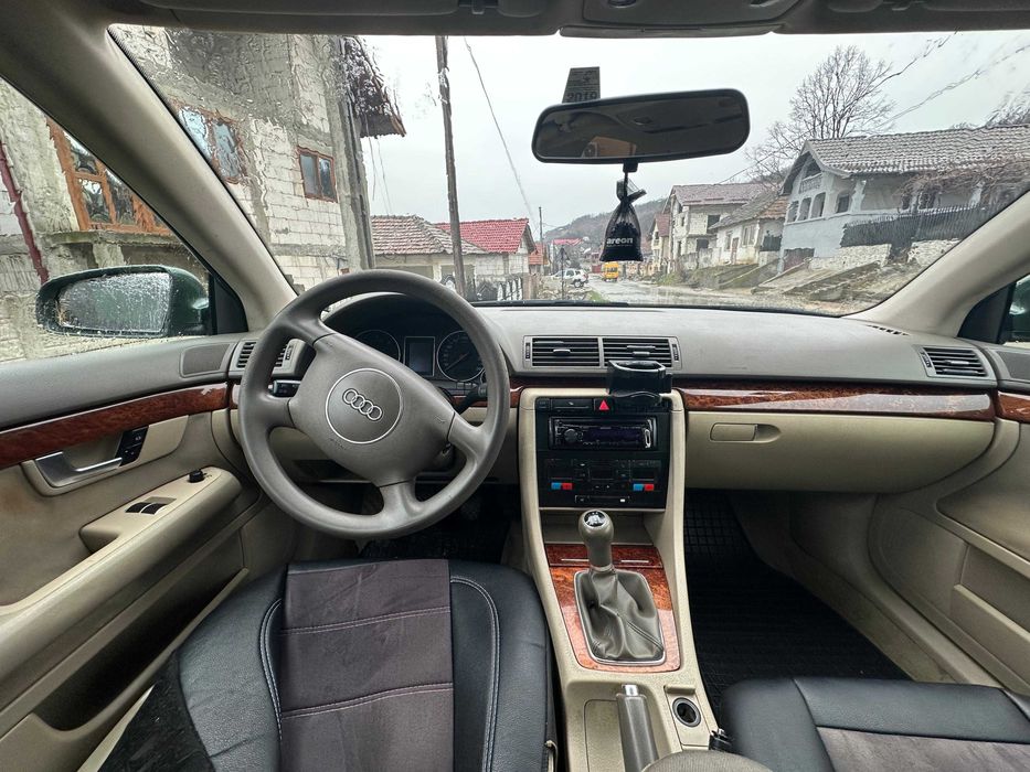 Vând audi A4 B6 negociabil