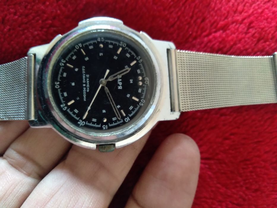 Соат сотилади заря