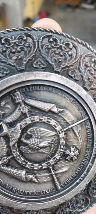 Napoleon, Farfurioara din metal neferos