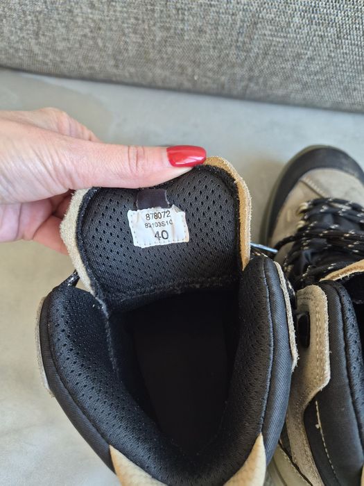 Туристически непромокаеми кожени обувки