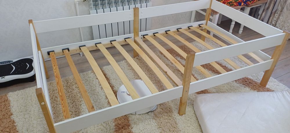 Продам детскую кровать.