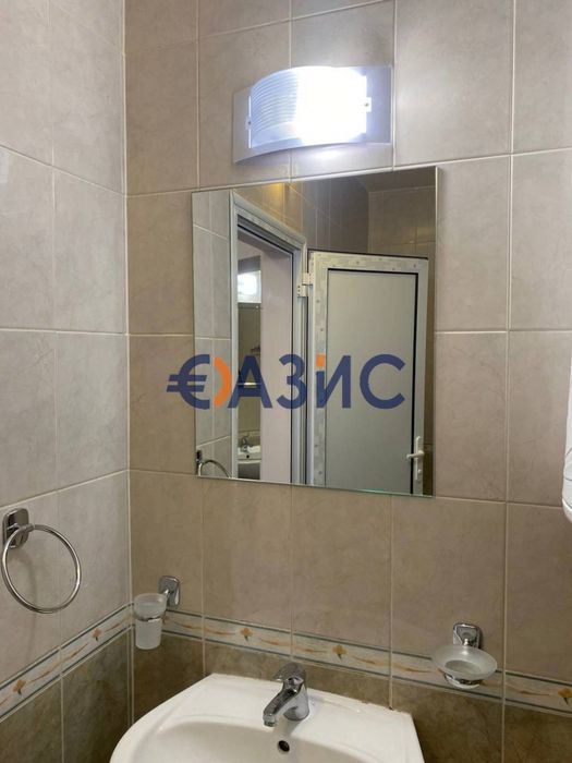 Продава се Двустаен апартамент в к.к. Слънчев бряг - 58 кв.м за 1056 €/кв.м - Снимка #12