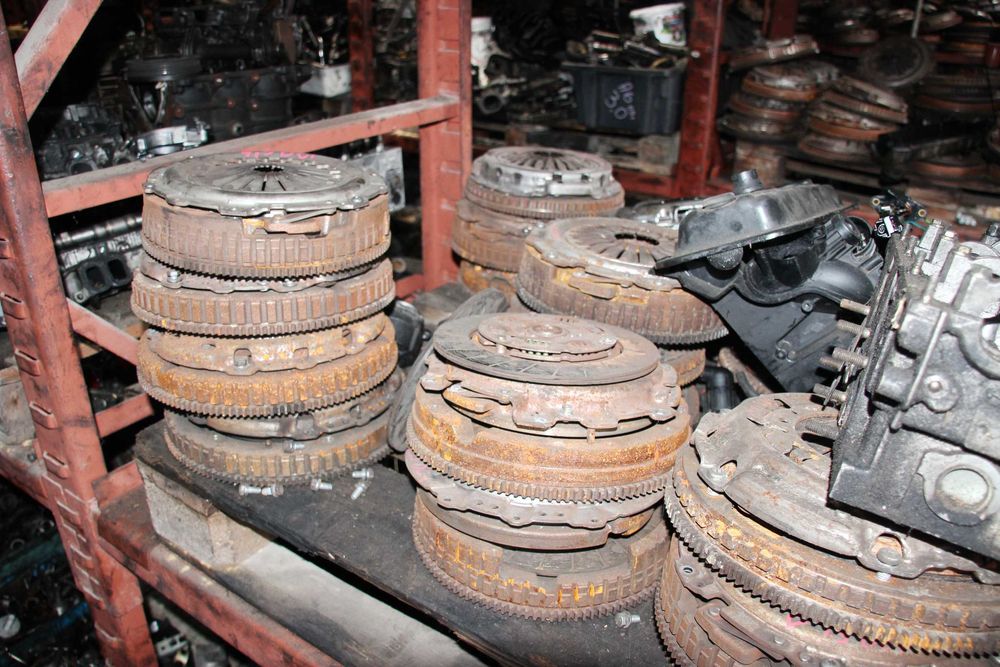 Съединител комплект, феродо, маховик, притискател автомоболи и джипове