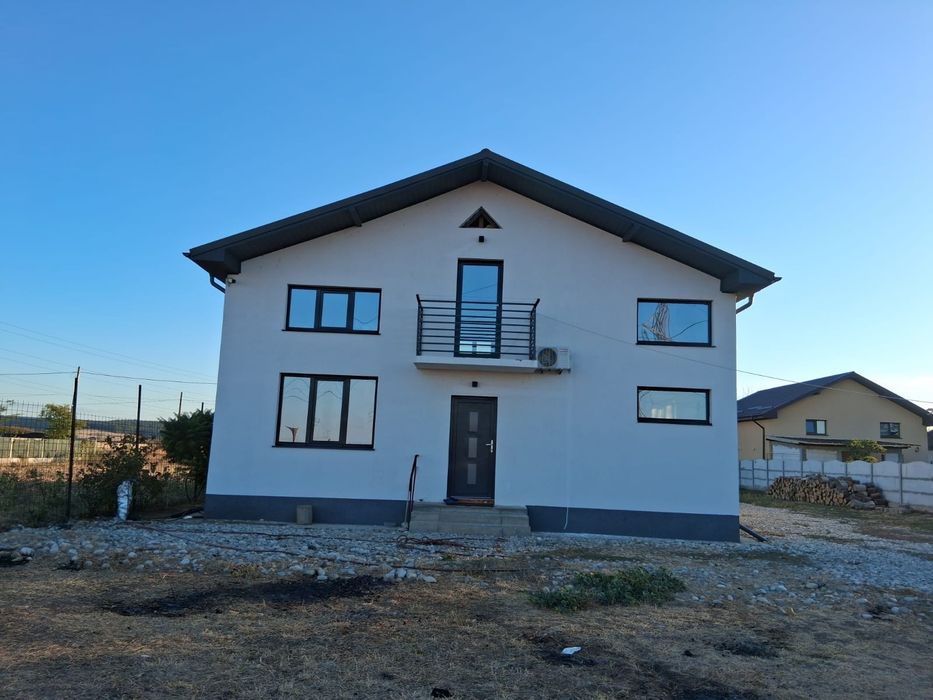 Casa Vartina 200m ² teren 1 h