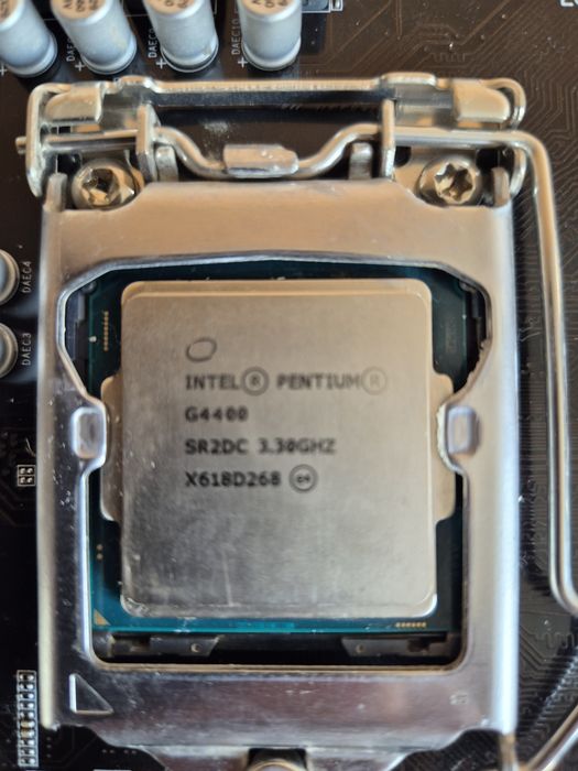 Материнская плата Gigabyte GA-H110M-H