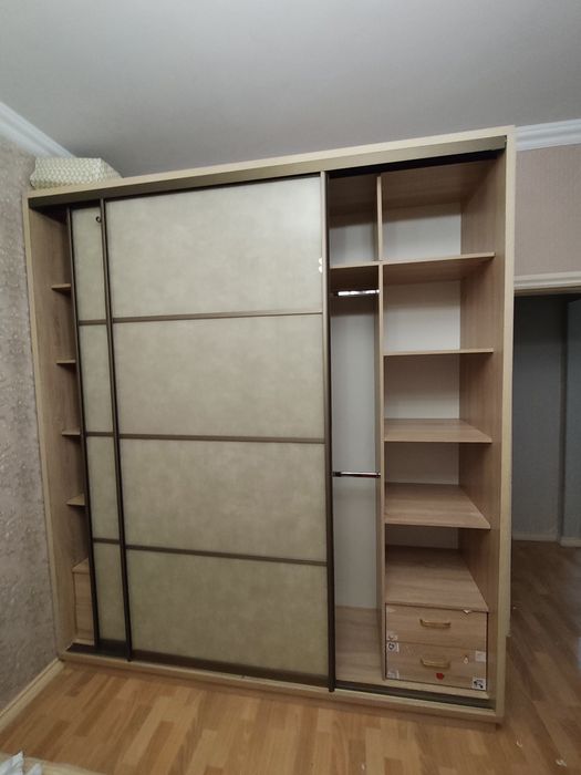 Шкаф-купе. Продаю срочно!