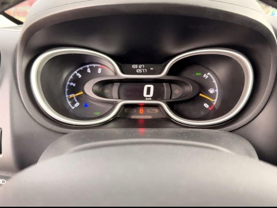 Opel Vivaro 8+1 modelul lung