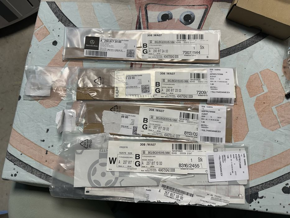 Оригинални емблеми за Mercedes