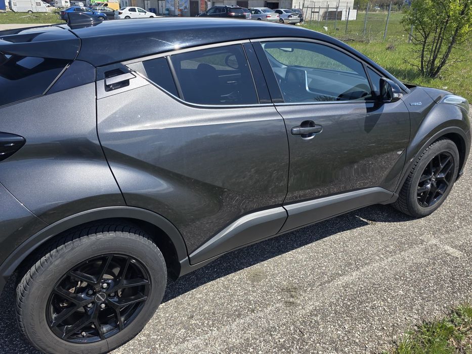 Toyota C-HR BI Tone 2021 garanție/rate 1.8 hybrid