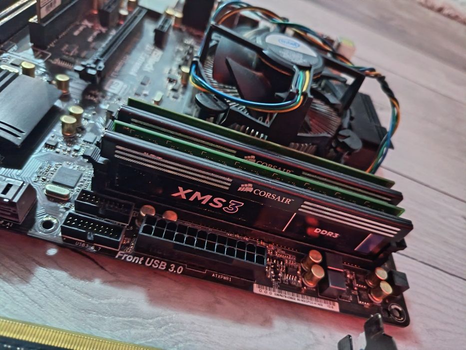 Дъно +процесор+Рам+видео карта