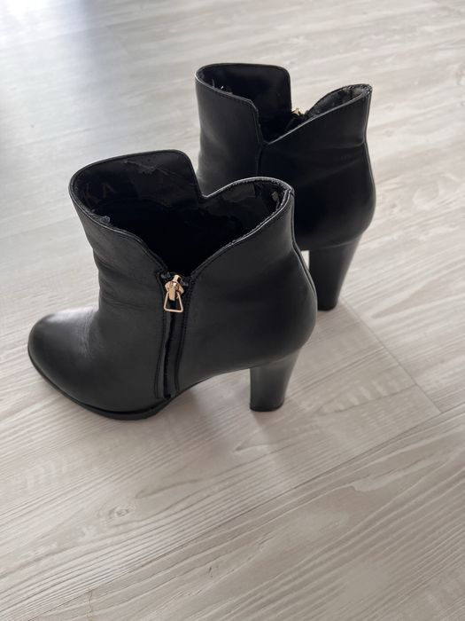 Botine Dika marimea 40