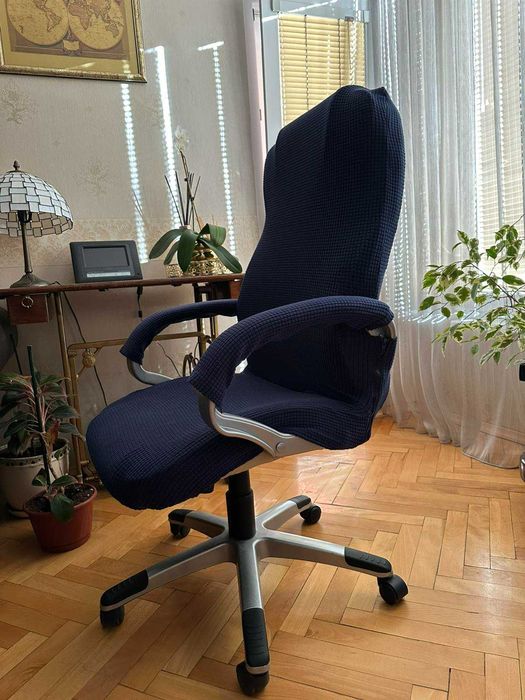 Директорски стол