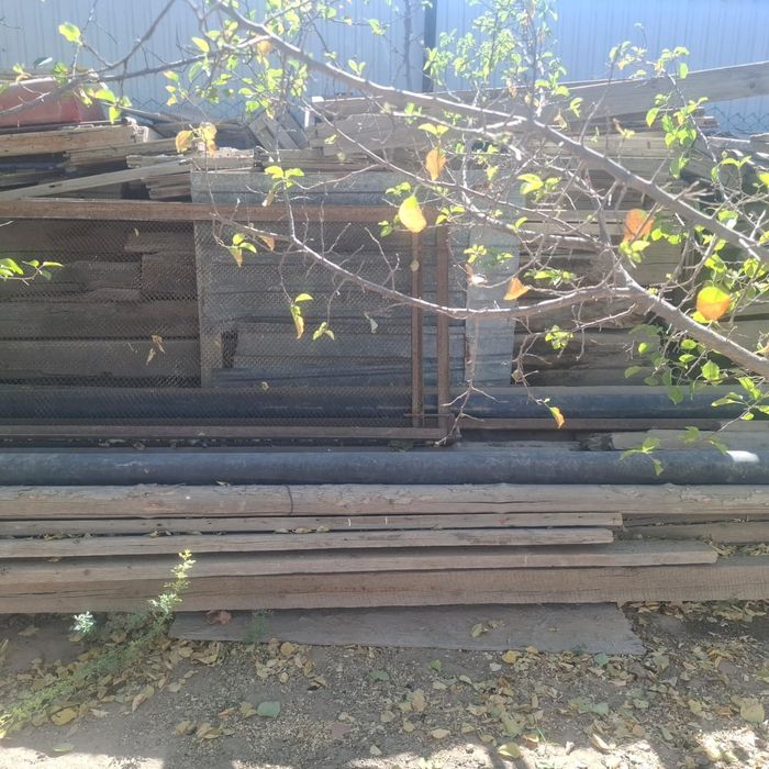 Ағаш шпал сатылады