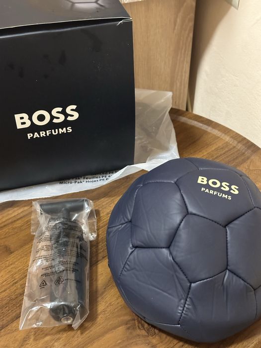 Футболна топка HUGO BOSS