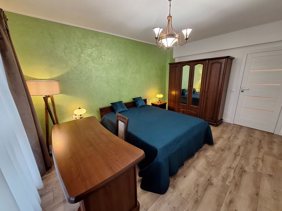 Închiriez apartament două camere