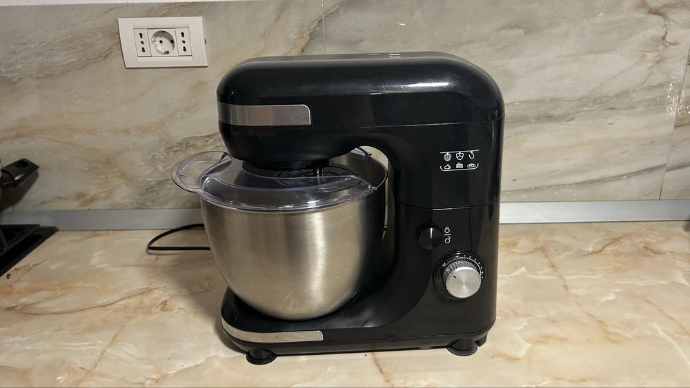 Mixer electric pentru aluat / mixer de bucătărie cu mai multe accesorii