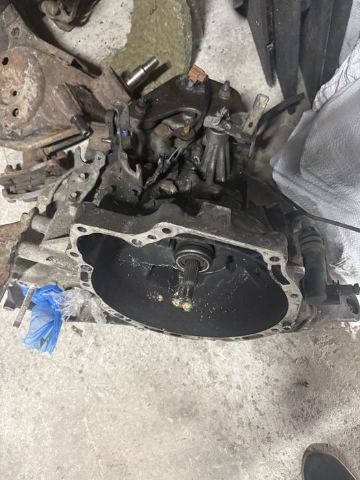 Механическая Коробка Мазда Трибут 2.0  4AWD