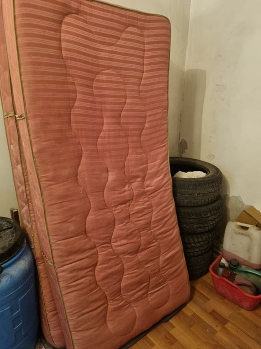 Продаю 2 матраса в хорошем состоянии