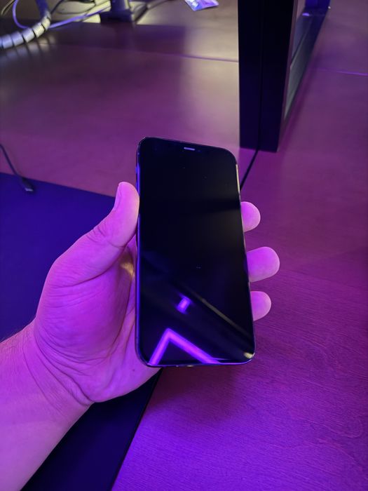 Срочно продам iPhone 12 Pro