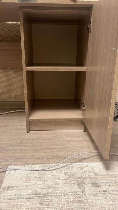 Письменый компьютерный стол.