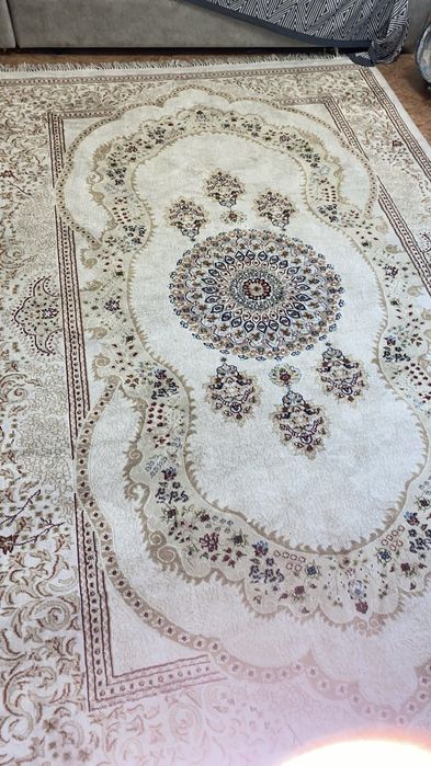 продам ковер для гостинной