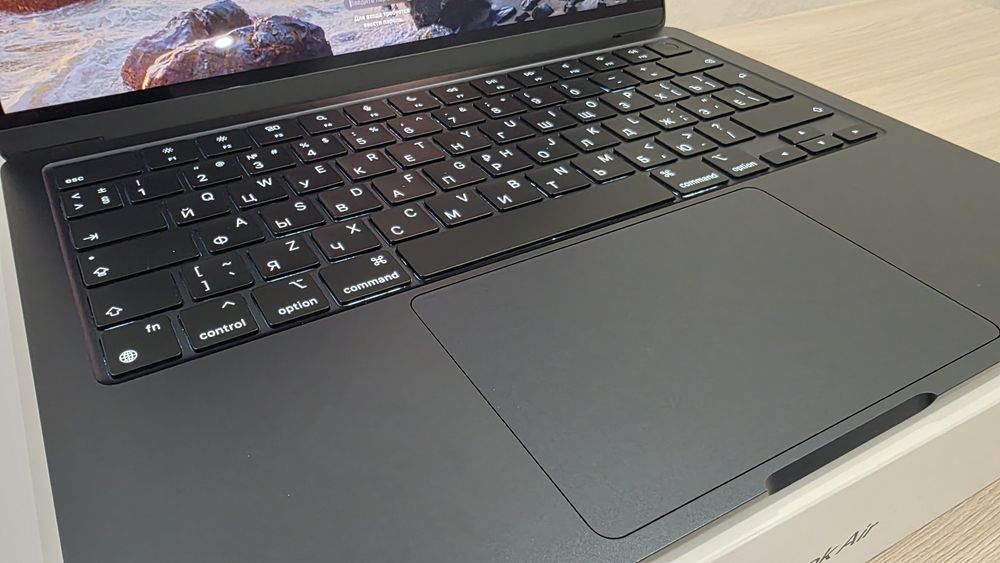 MacBook Air M3, в идеале, на гарантии