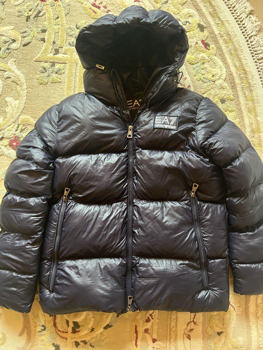 Geaca Emporio Armani,noua cu eticheta,10/10!