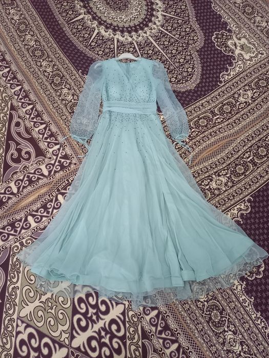 Красивое вечернее платье