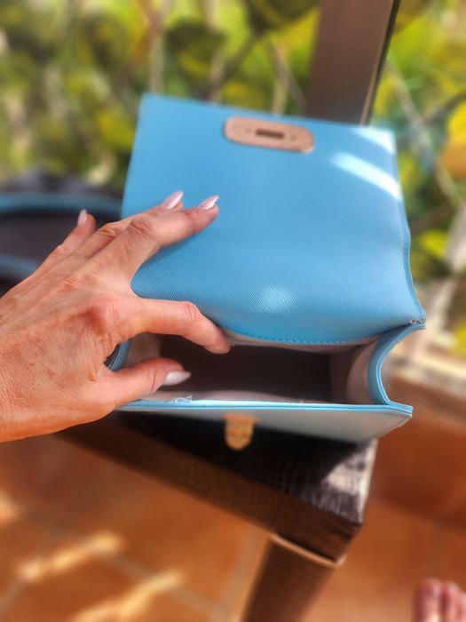 Нова кокетна чантичка