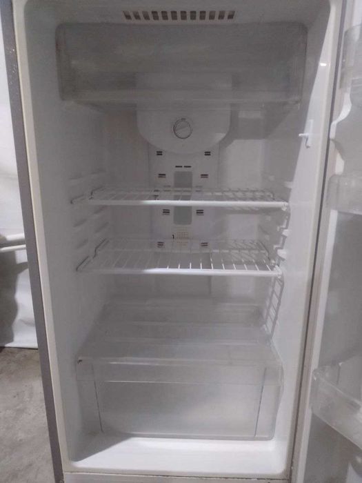 Холодильник Samsung RT2BSRMG