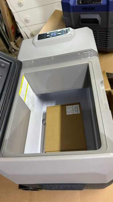 Нов къмпинг хладилник VEVOR 30L / 12v-24v-220v/ Компресор / Bluetooth