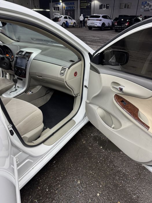 Toyota Corolla XLE 2008
