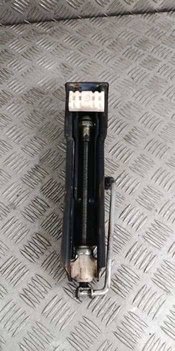 Нова резервна гума за Мерцедес w221