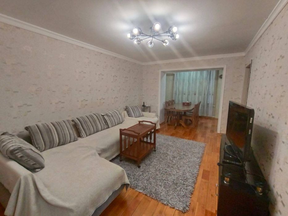 Продается 2 комнатная квартира с баклном 2на6 Чиланзар 5 Метро Новза