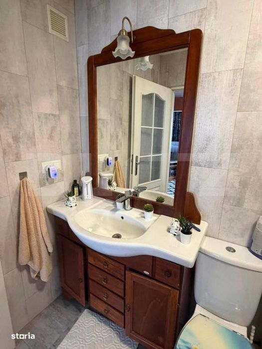 Apartament cu 4 camere, 79 mp, mobilat si utilat, zona Blocuri