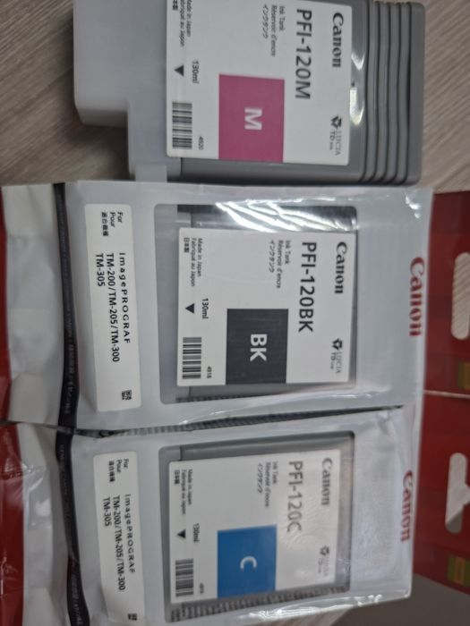 Продам картриджи Canon для плотера