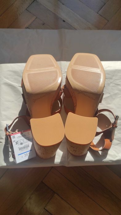 Нови дамски сандали Stradivarius, номер 37